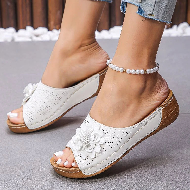 Yyvonne Spring And Summer New Slope And Toe Wearing Slippers Women Cool Drag Large Size Women's Shoes