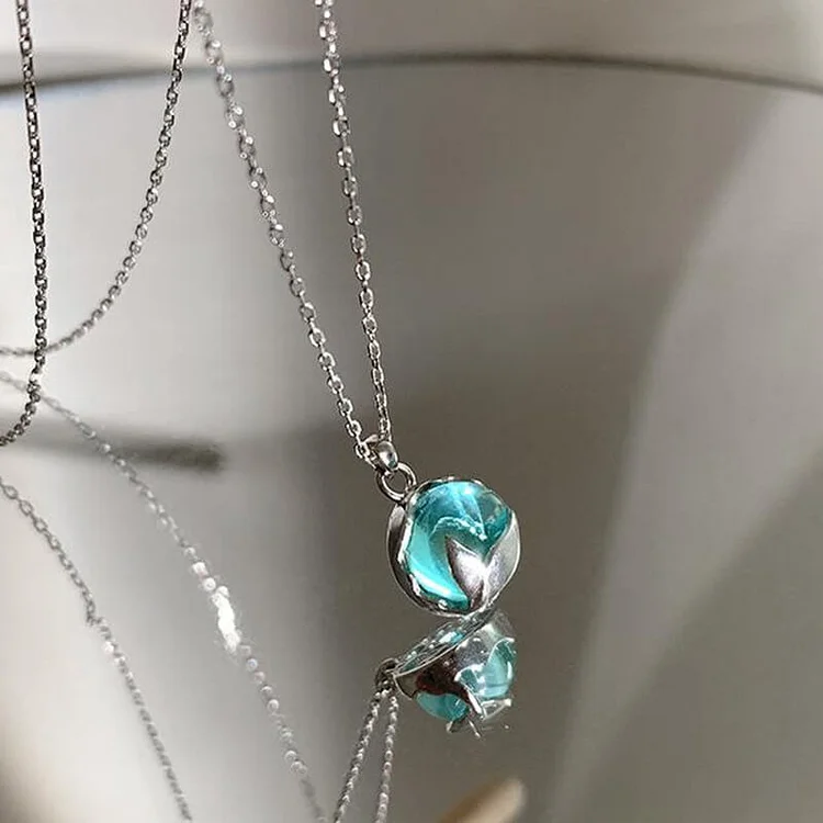 Fishtail Blue Bead Necklace