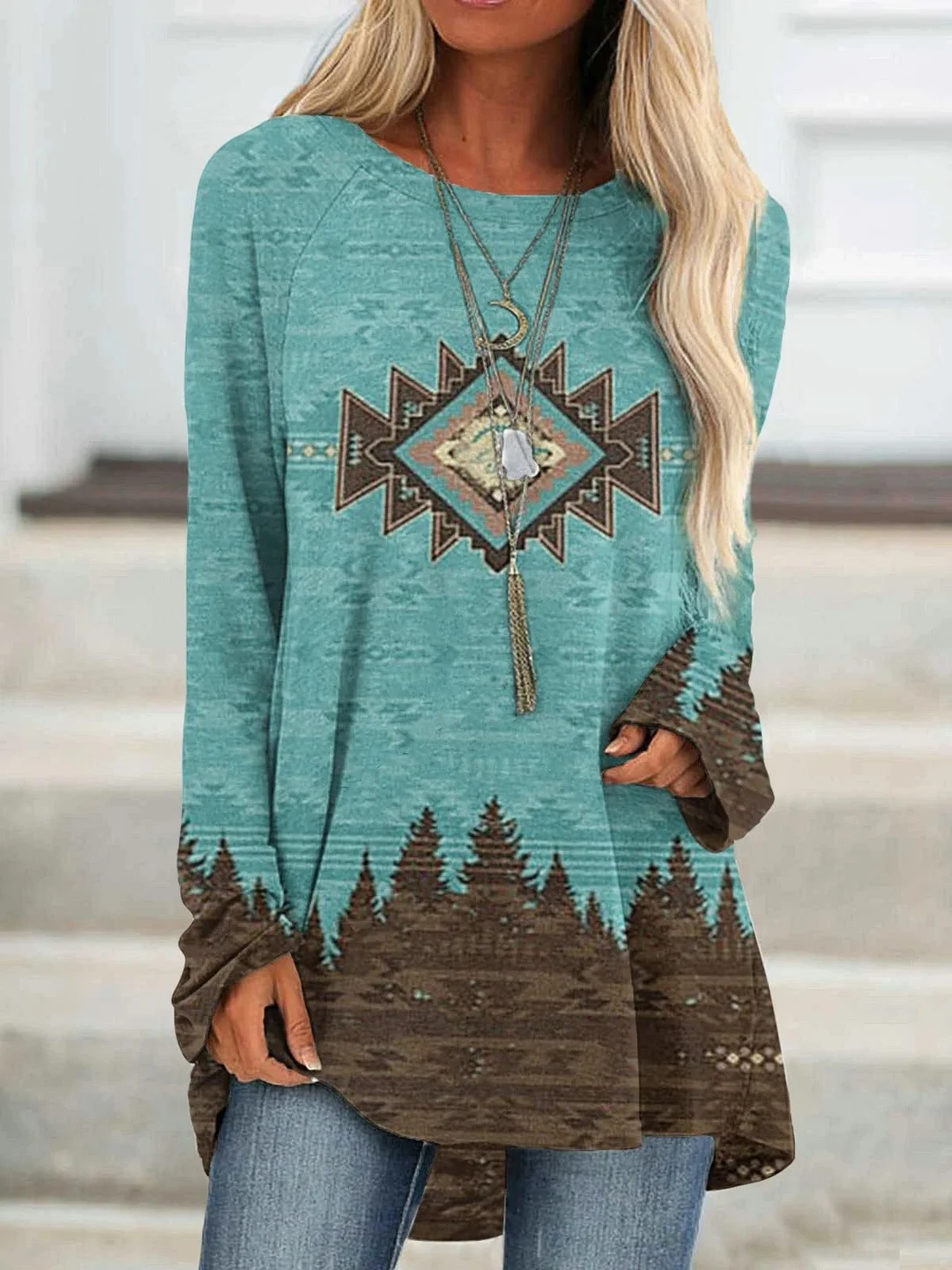 Women's Blue Long Sleeve Scoop Neck Printed Graphic Top