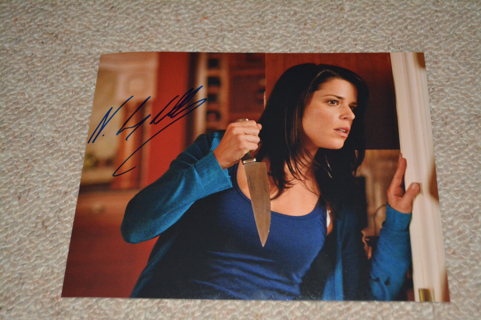 NEVE CAMPBELL signed autograph 8x10 20x25 cm In Person