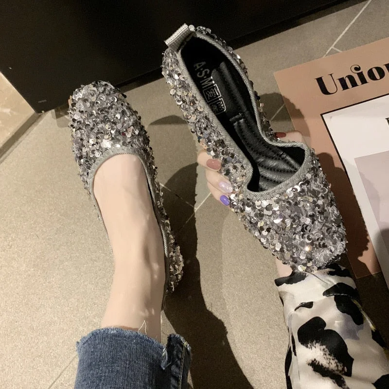 Women's shoes new spring and autumn shoes shallow mouth set of flat shoes women's bean shoes women's sequins single shoe woman