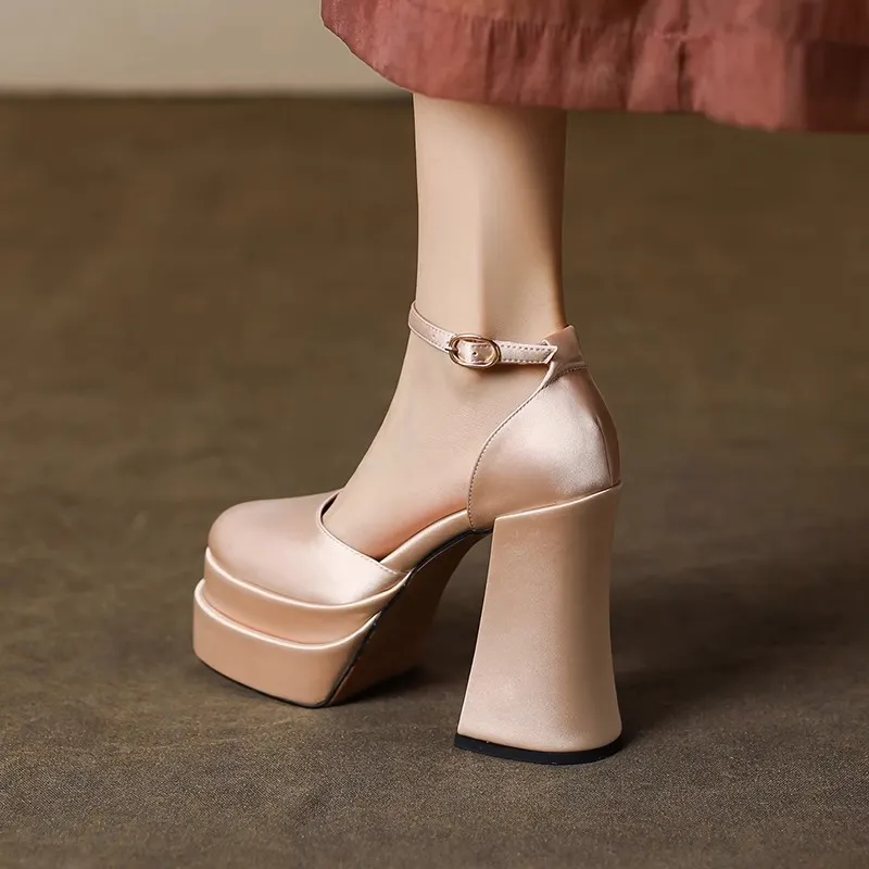 Breakj Breakj Tired Of The Main Wedding Wedding Shoes Artifact 2025 New Small Thick Heel Waterproof High Heels High Heels Engaged Banquet Shoes