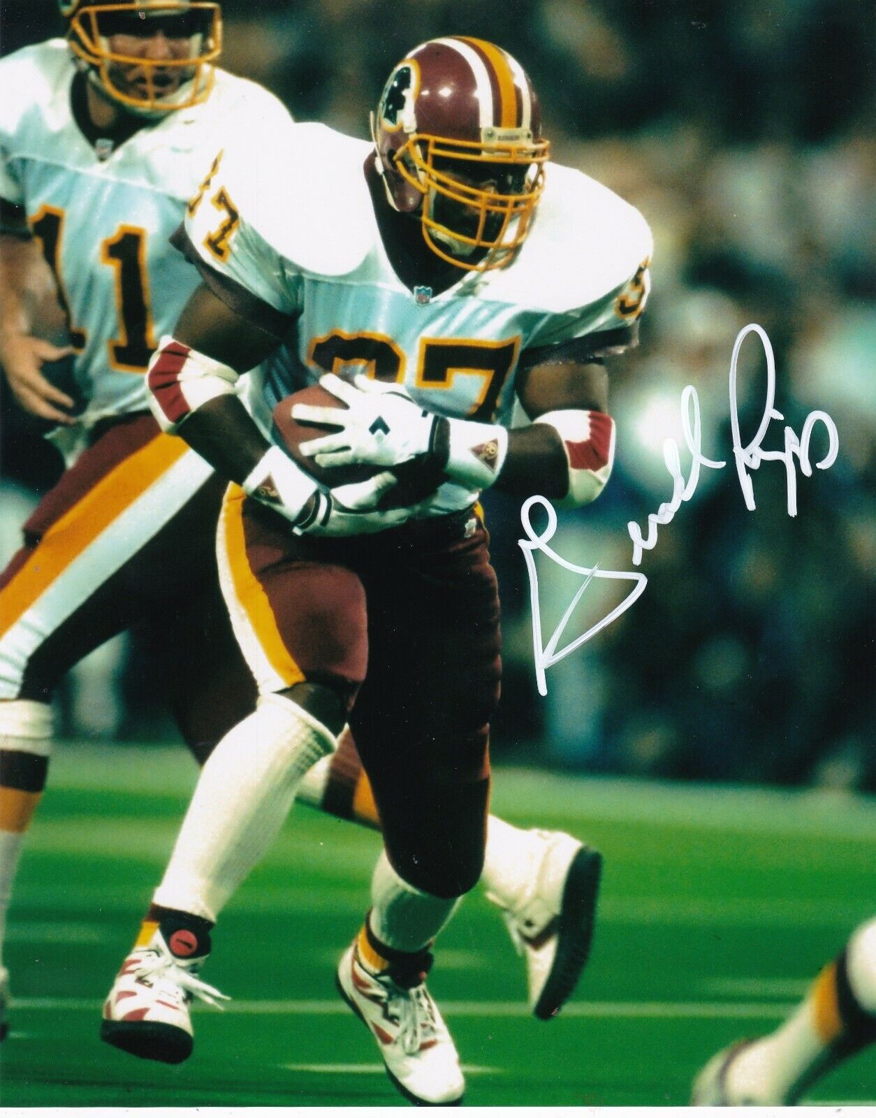 GERALD RIGGS WASHINGTON REDSKINS ACTION SIGNED 8x10 Photo Poster painting