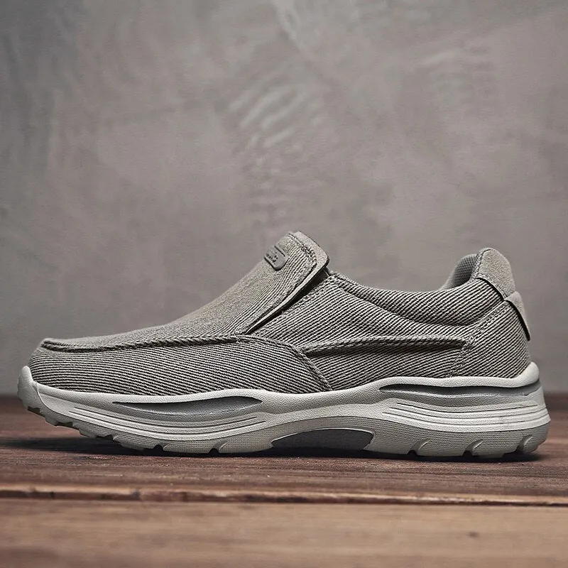2021 New Men Shoes Spring Casual Shoes Comfortable Fashion Light Outdoor Running Climbing Shoes Hiking Sneakers Non-Slip Loafers