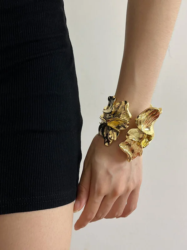 Ringent Geometric Flower Shape Bracelet Accessories
