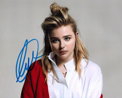 Autographed Photo Poster painting Chloe Grace Moretz signed 8 x 10