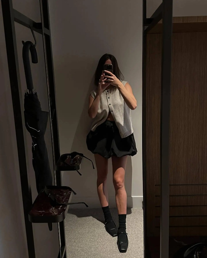 Ootddress Knitted Vests Top For Women Casual Single-Breasted Knitwear Cardigan Tank Sweater Female Solid Sleeveless 2025 Fashion