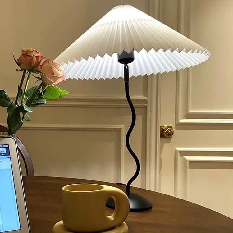 Vintage Pleated Table Lamp - Appledas
