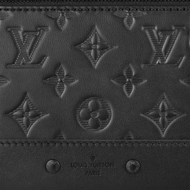 Sold at Auction: Louis Vuitton, LOUIS VUITTON racer sling bag M46107  Shoulder Bag