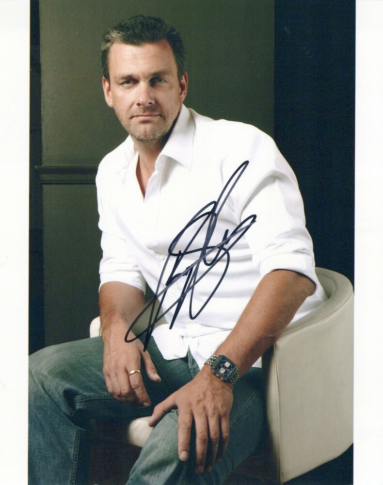 Ray Stevenson head shot autographed Photo Poster painting signed 8x10 #5