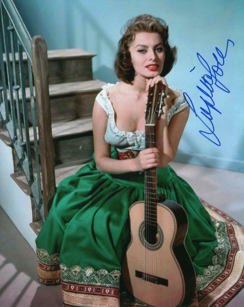 SOPHIA LOREN SIGNED AUTOGRAPH 8X10 Photo Poster painting - MARRIAGE ITALIAN STYLE BABE, ICON