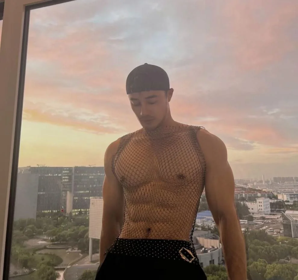 Brownm Brownm Sexy Men's T-Shirt Half Vest Top Transparent See-Through Versatile Fishing Net Nightclub Show Grid Black
