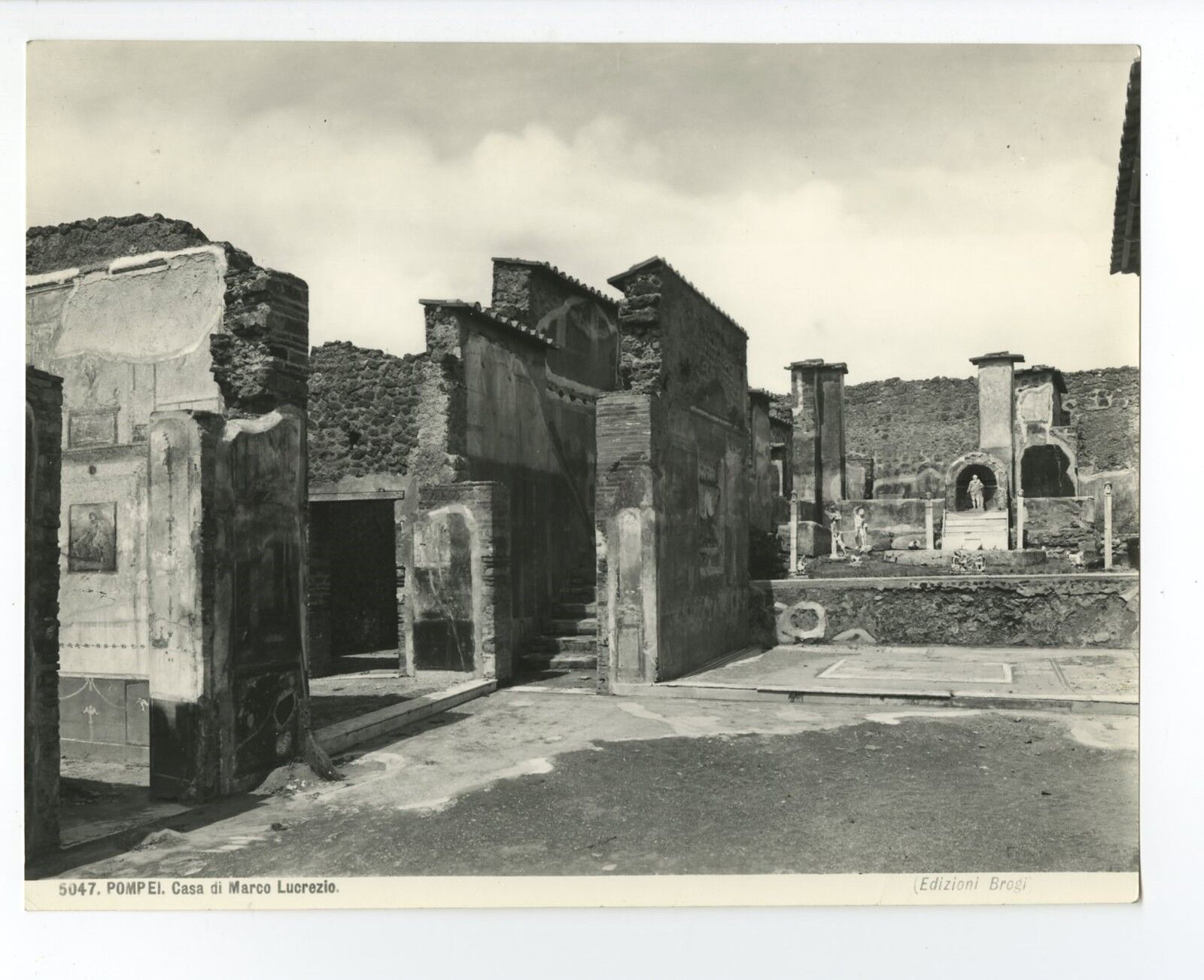 Ancient Pompeii - Vintage Publication Photo Poster paintinggraph - Casa di Lucrezio Frontone