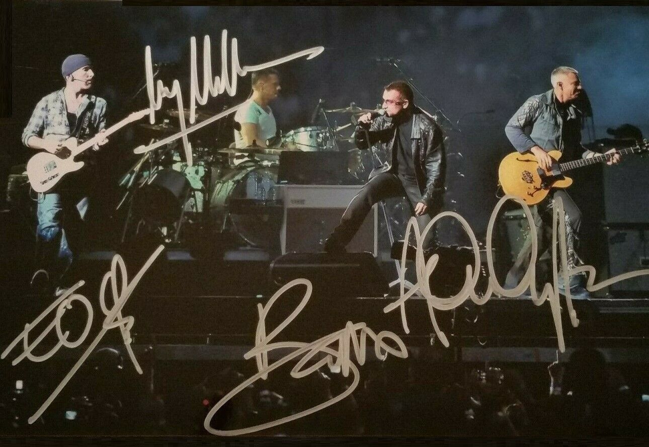 Bono Autographed Signed 8x10 ( U2 ) Photo Poster painting REPRINT