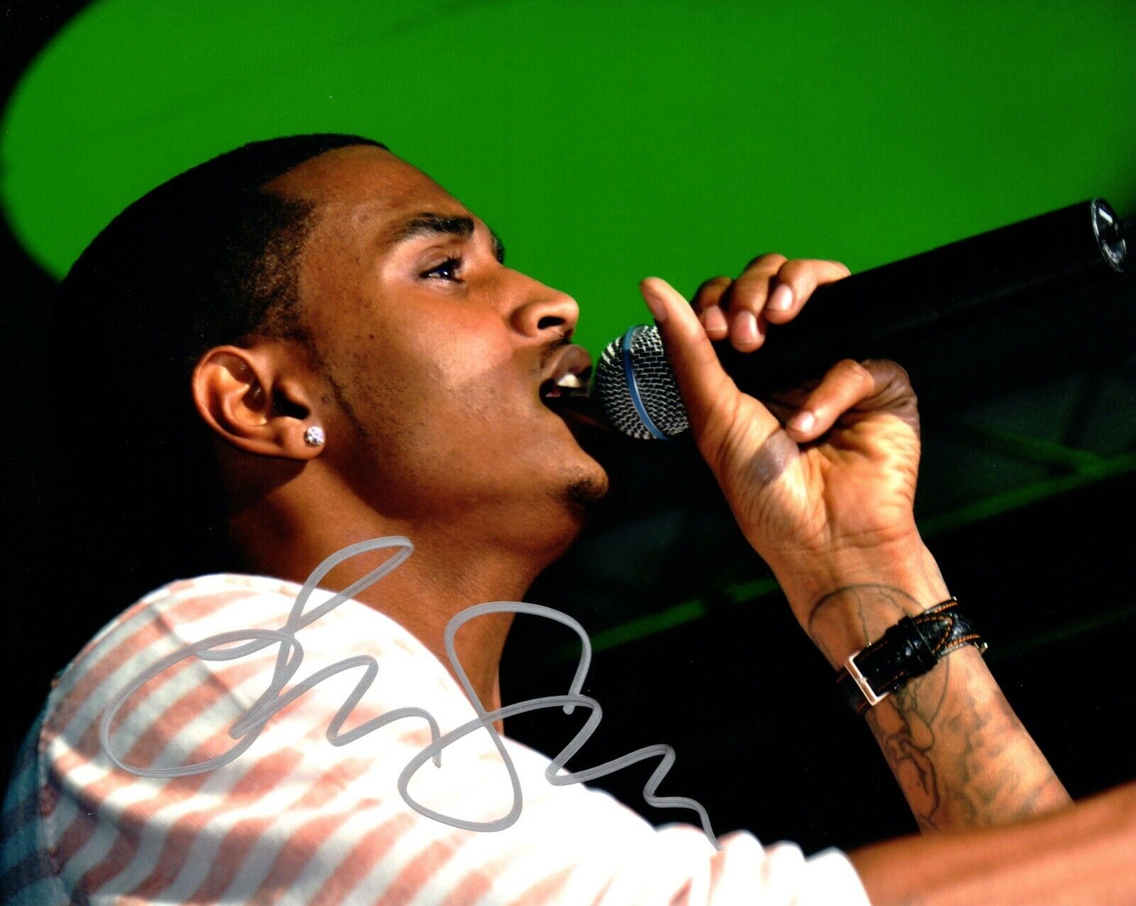 Trey Songz Signed - Autographed Concert 8x10 inch Photo Poster painting with Certificate w/ COA