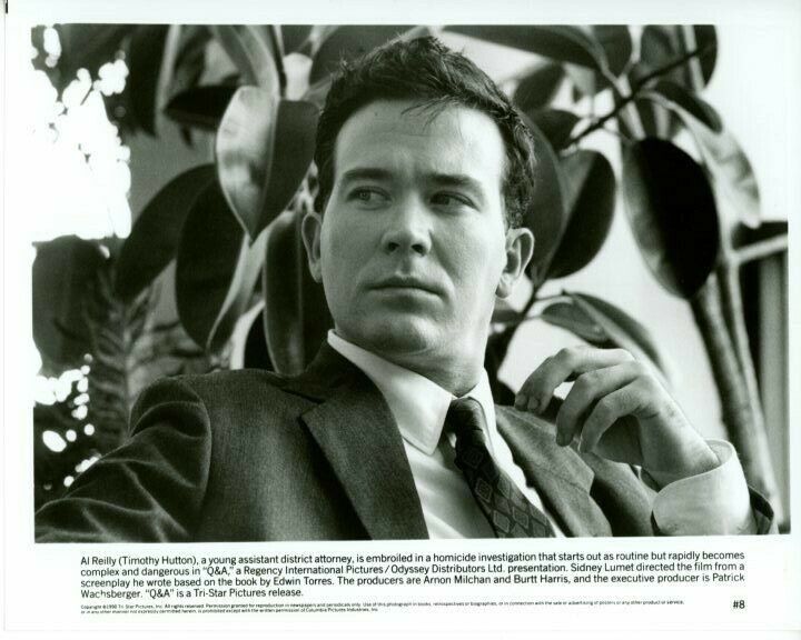 Timothy Hutton Q & A Original Press 8X10 Photo Poster painting