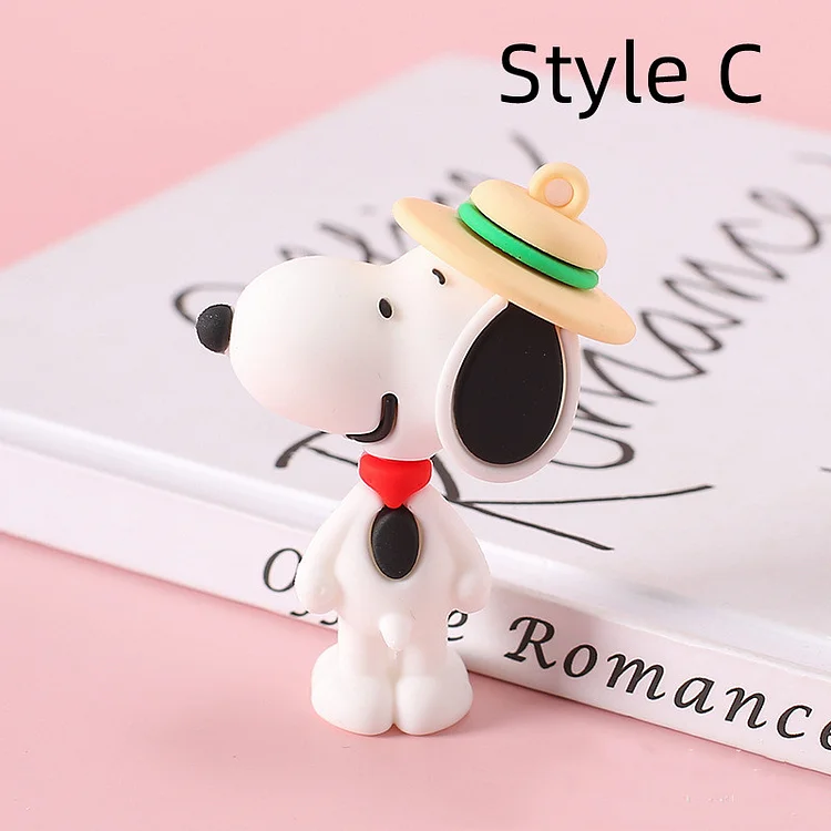 Novelty Creative PVC Cartoon Soft Rubber Snoopy key chain Pendant Accessories Cute Pilot Hat Dog key chain key Ring Anime Key Chain Pendant Girl Kids Jewelry Making