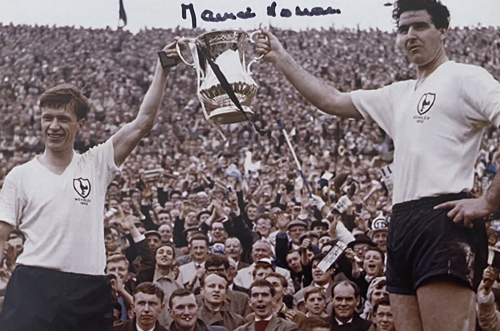 Maurice Norman Genuine Hand Signed Tottenham Hotspur 6X4 Photo Poster painting