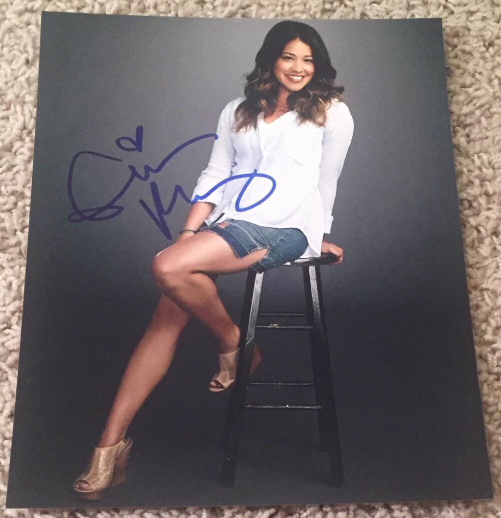 GINA RODRIGUEZ SIGNED AUTOGRAPH JANE THE VIRGIN 8x10 Photo Poster painting B w/PROOF