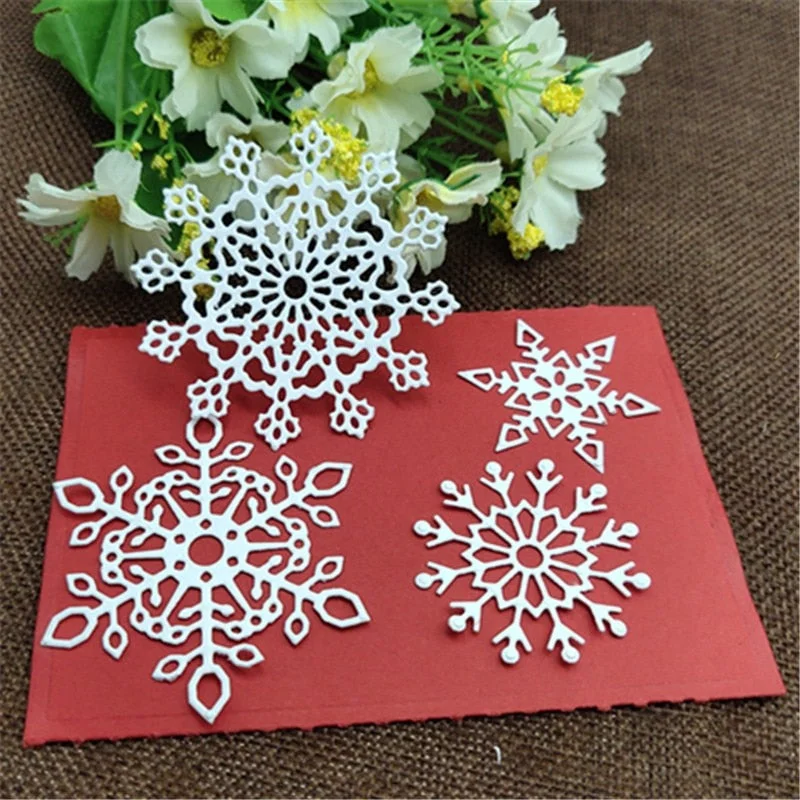 4pcs/set Snowflake Cutting Dies Christmas Metal Cutting Dies Stencils Die Cut for DIY Scrapbooking Album Paper Card Embossing