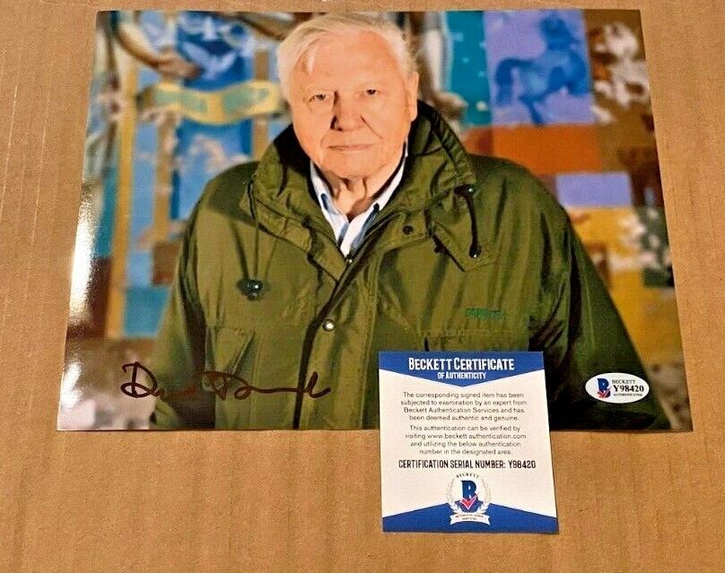 DAVID ATTENBOROUGH SIGNED 8X10 Photo Poster painting BECKETT CERTIFIED BBC NATURALIST #3