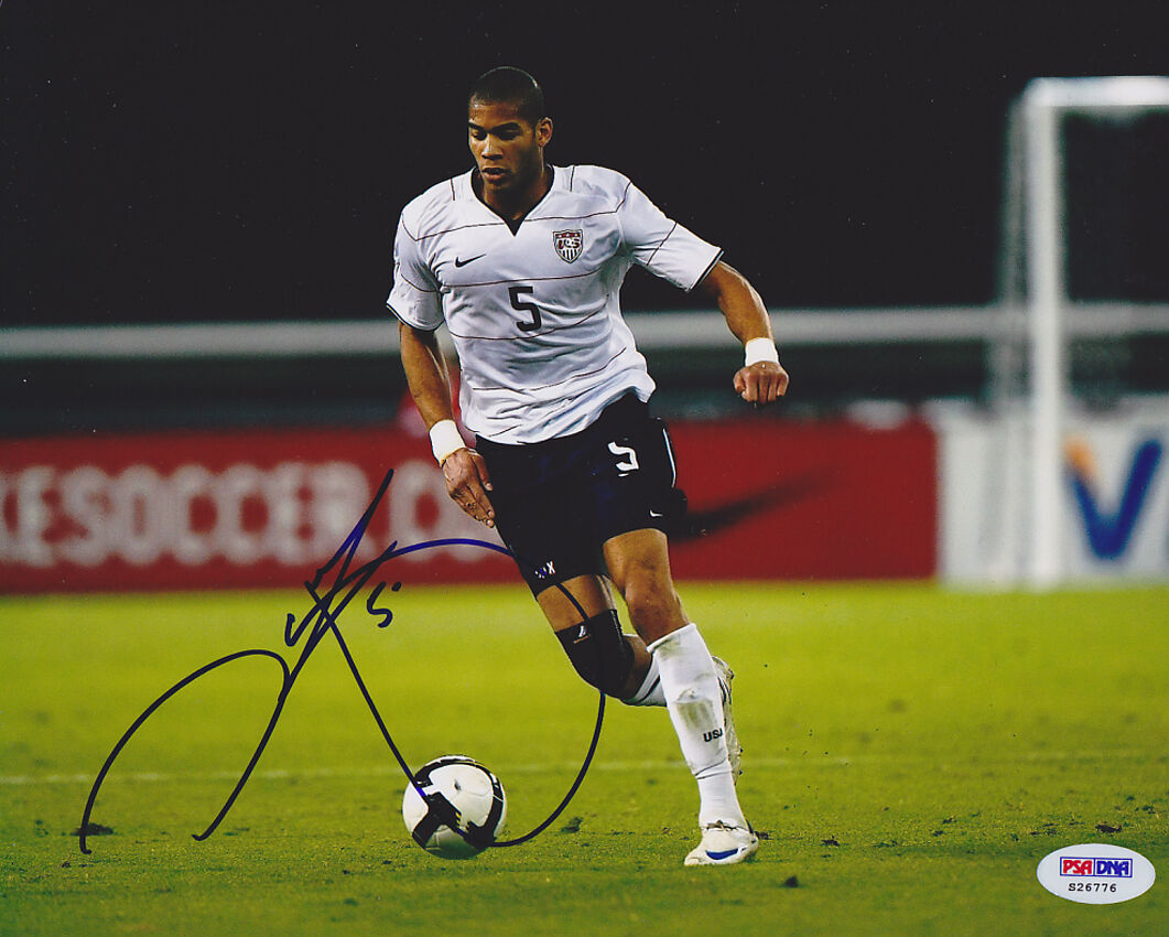 Oguchi Onyewu SIGNED 8x10 Photo Poster painting Team USA *VERY RARE* PSA/DNA AUTOGRAPHED