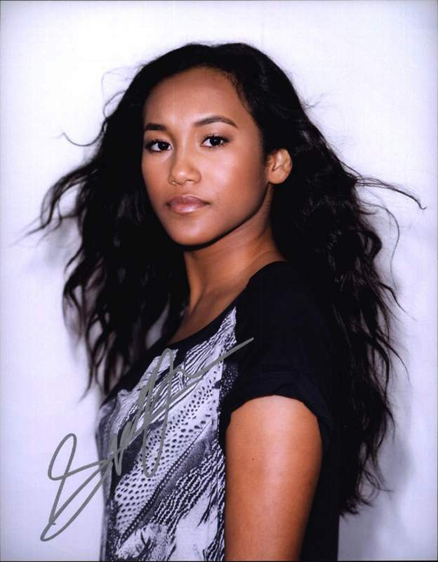 Sydney Park authentic signed celebrity 8x10 W/Certificate Autographed (A0003)