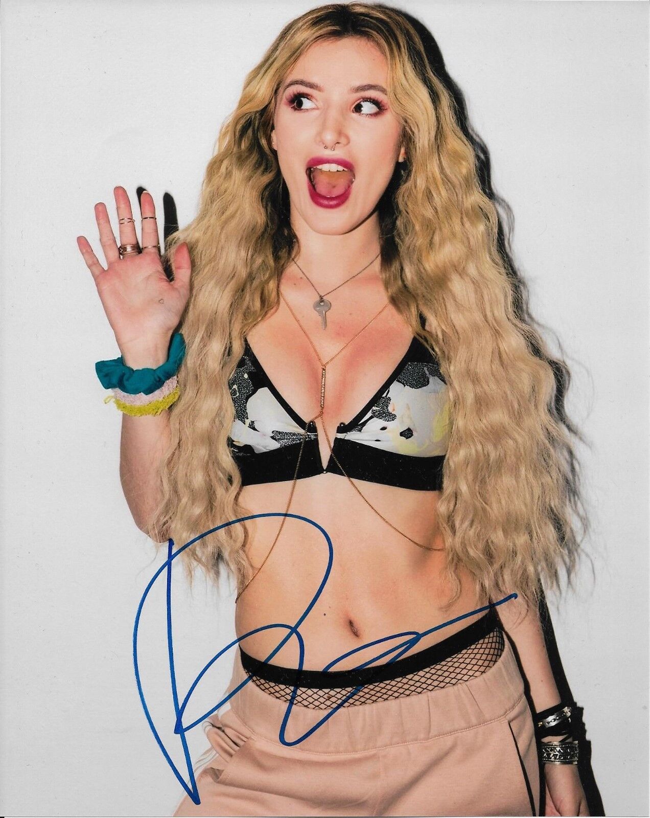 BELLA THORNE signed autographed MIDNIGHT SUN, SEXY MODEL 8x10 Photo Poster painting w/COA