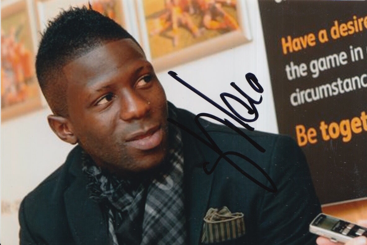 WOLVES HAND SIGNED BAKARY SAKO 6X4 Photo Poster painting 1.