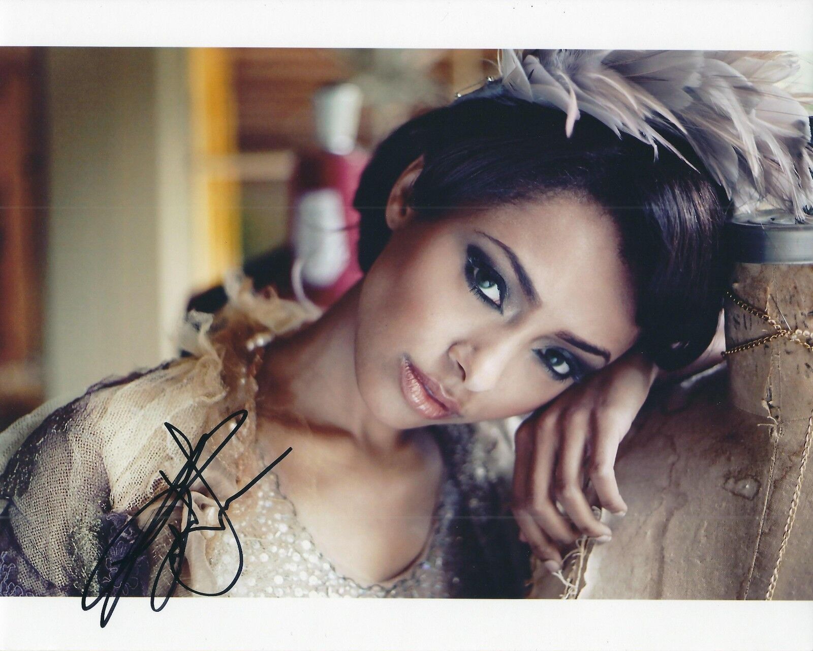 KATERINA GRAHAM GLAMOUR SHOT AUTOGRAPHED Photo Poster painting SIGNED 8X10 #6