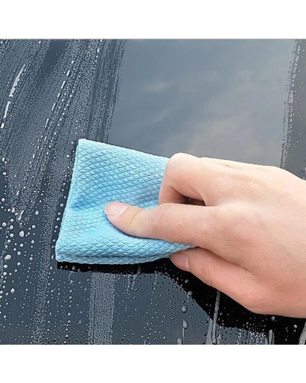 Reusable non-marking cleaning cloth