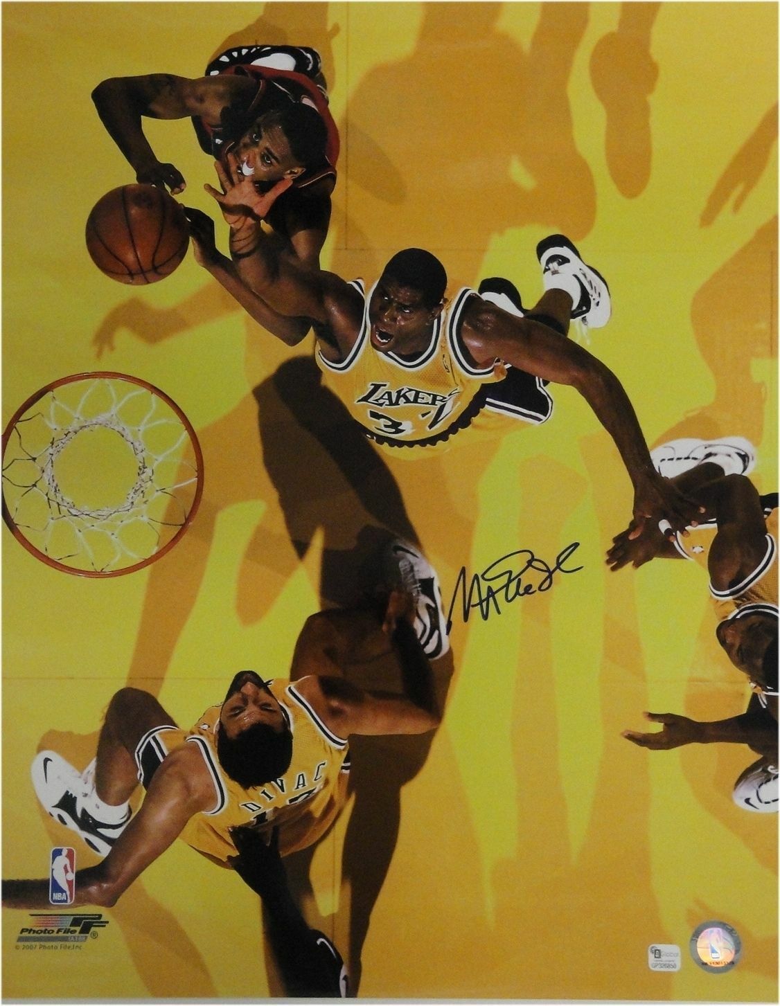 Magic Johnson Hand Signed Autographed 16x20 Photo Poster painting Overhead Angle LA Lakers GAI