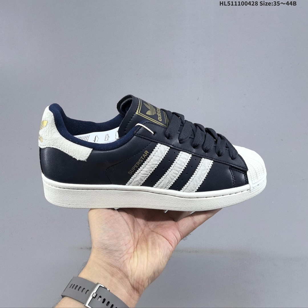 Dexin Football Style Multi-Purpose Low-Top Casual Sports Sneakers