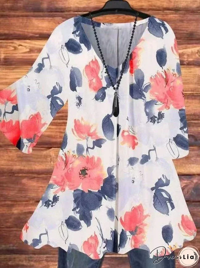 Women's T-Shirts Floral Print V-Neck Flared Sleeve T-Shirt