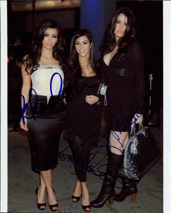 The Kardashians (Kourtney, Kim, Khloé) signed 8x10 Photo Poster painting In-person