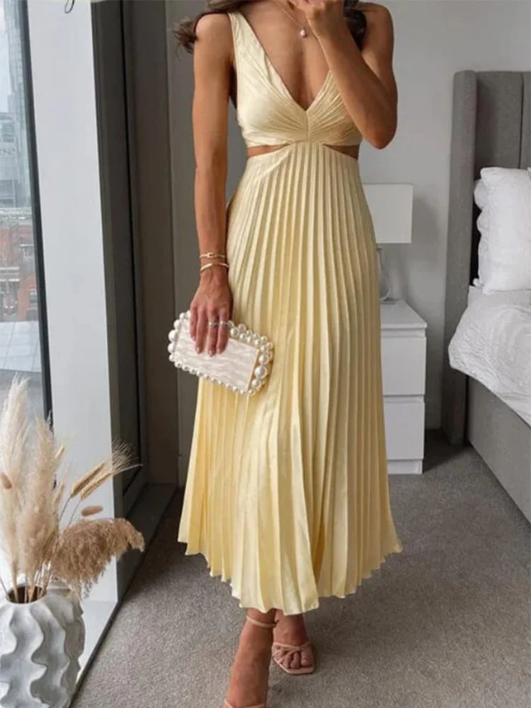 Elegant V-neck Sleeveless Backless Pleated Maxi Dress 
