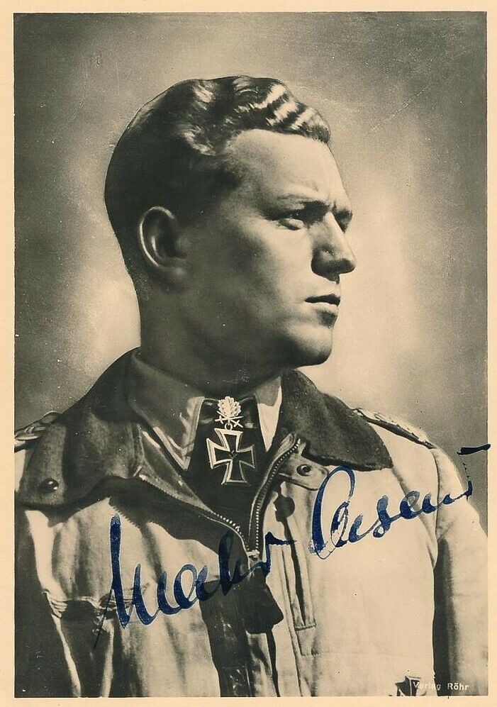 WALTER OESAU Signed Photo Poster paintinggraph - World War 2 / Spanish Civil War Pilot preprint