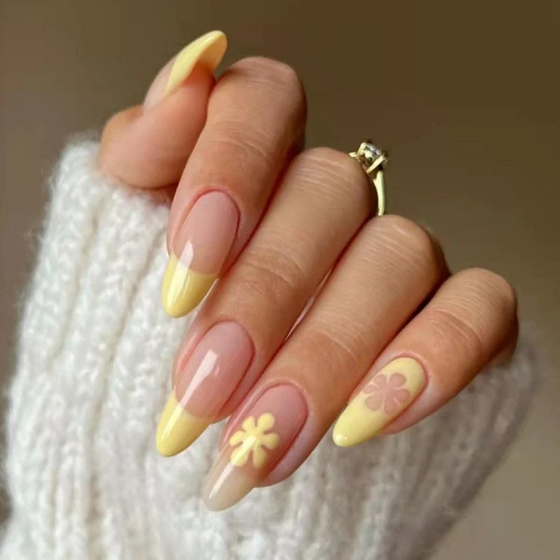 24pcs Artificial False Nails Yellow Lemon Design Almond Coffin Fake Nails French Wearable Jump Color Decal Manicure Art Tips