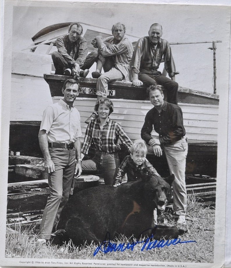 GENTLE BEN CAST Dennis Weaver Signed Photo Poster painting Bruno the bear, Clint Howard wcoa