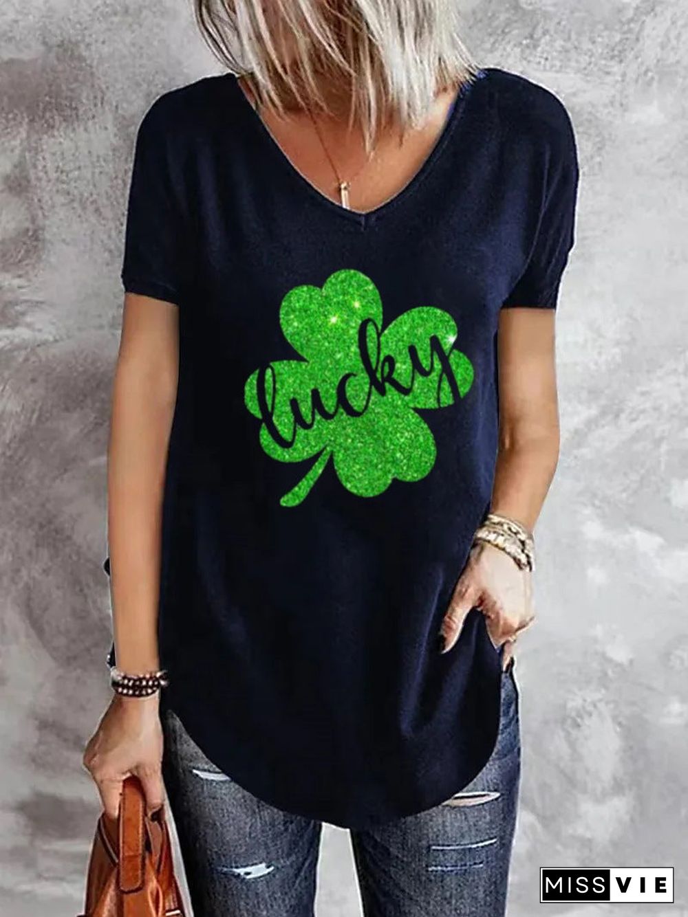 Women Short Sleeve V-neck Clover Printed Top