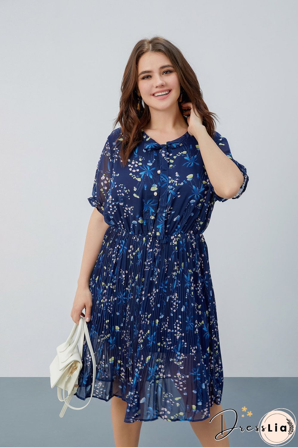 Navy Floral-print Tie-neck Pleated Dress P13531