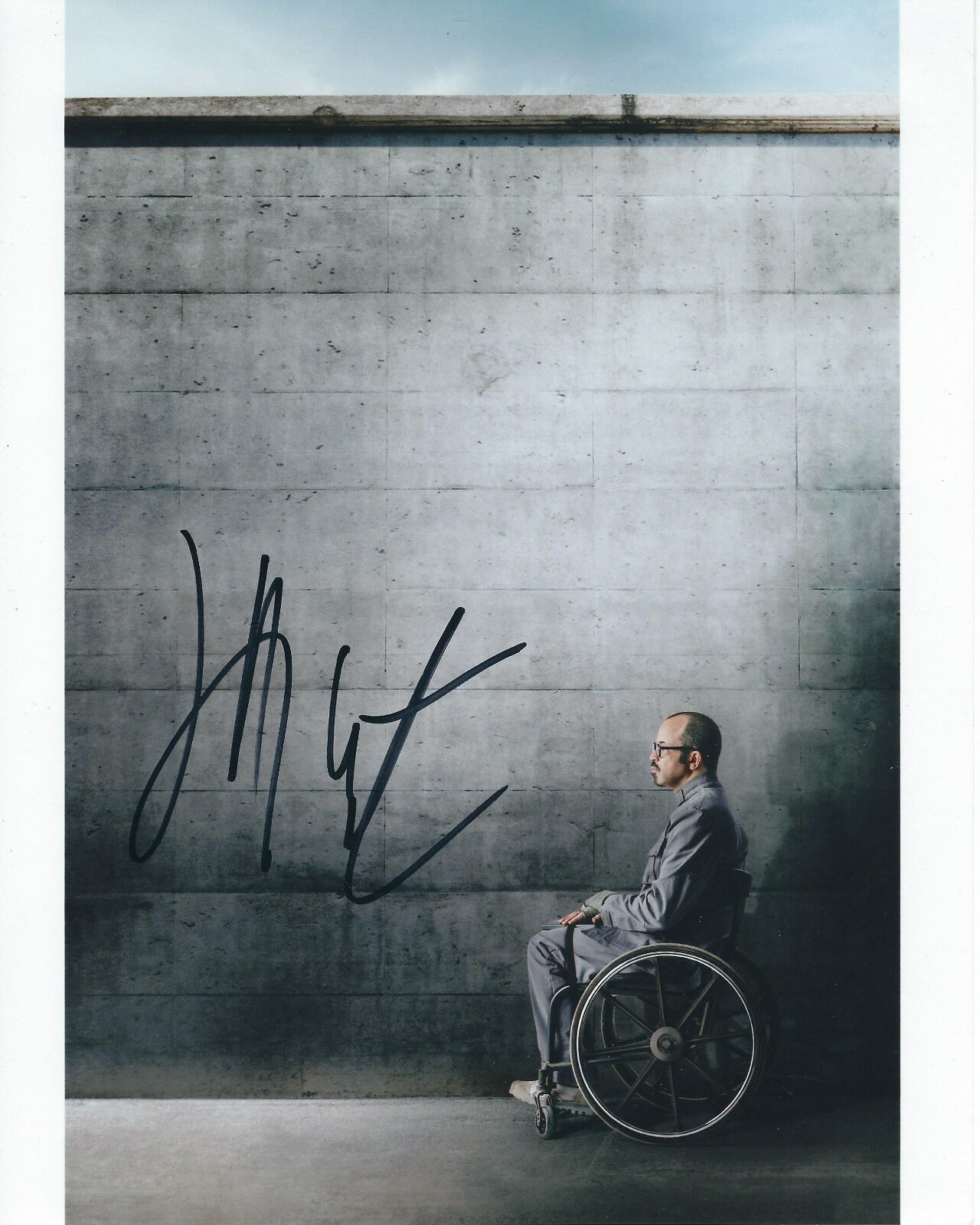 JEFFREY WRIGHT THE HUNGER GAMES CATCHING FIRE AUTOGRAPHED Photo Poster painting SIGNED 8X10 #9