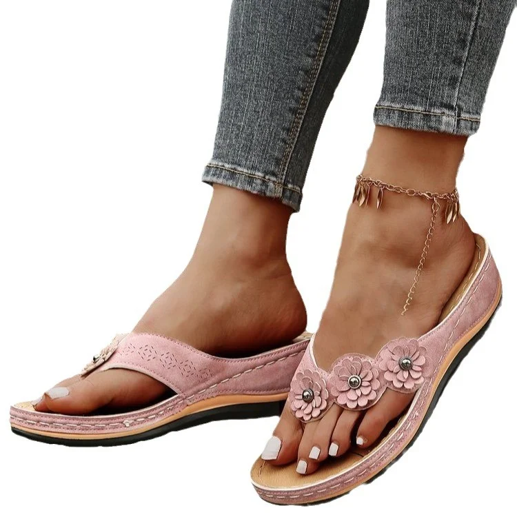 Yyvonne Slippers Women 2025 Summer New Three Flowers Slippers Thick Bottom Clip Toe Beach Flip-Flops Sandals