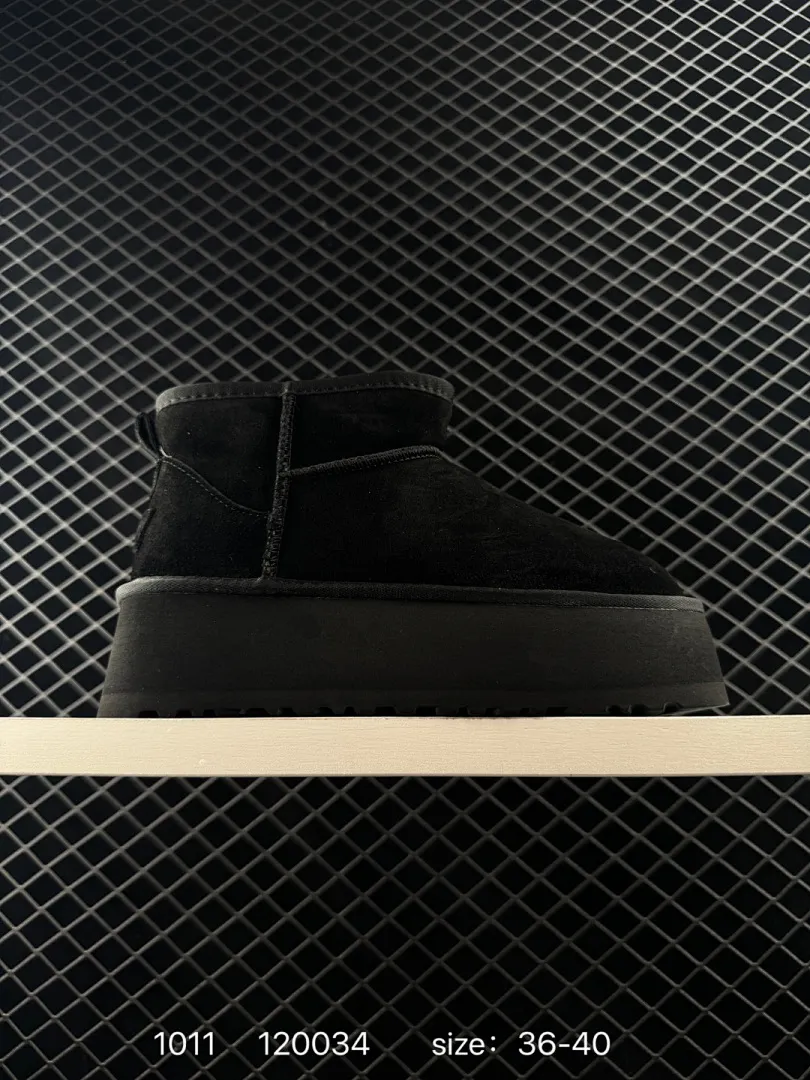 Top quality Winter and autumn sheepskin one-piece snow boots