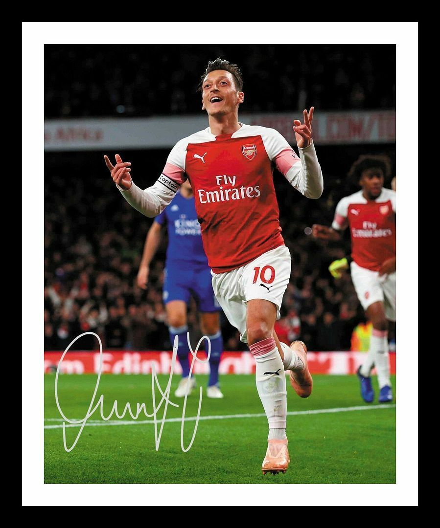 Mesut Ozil - Arsenal Autograph Signed & Framed Photo Poster painting