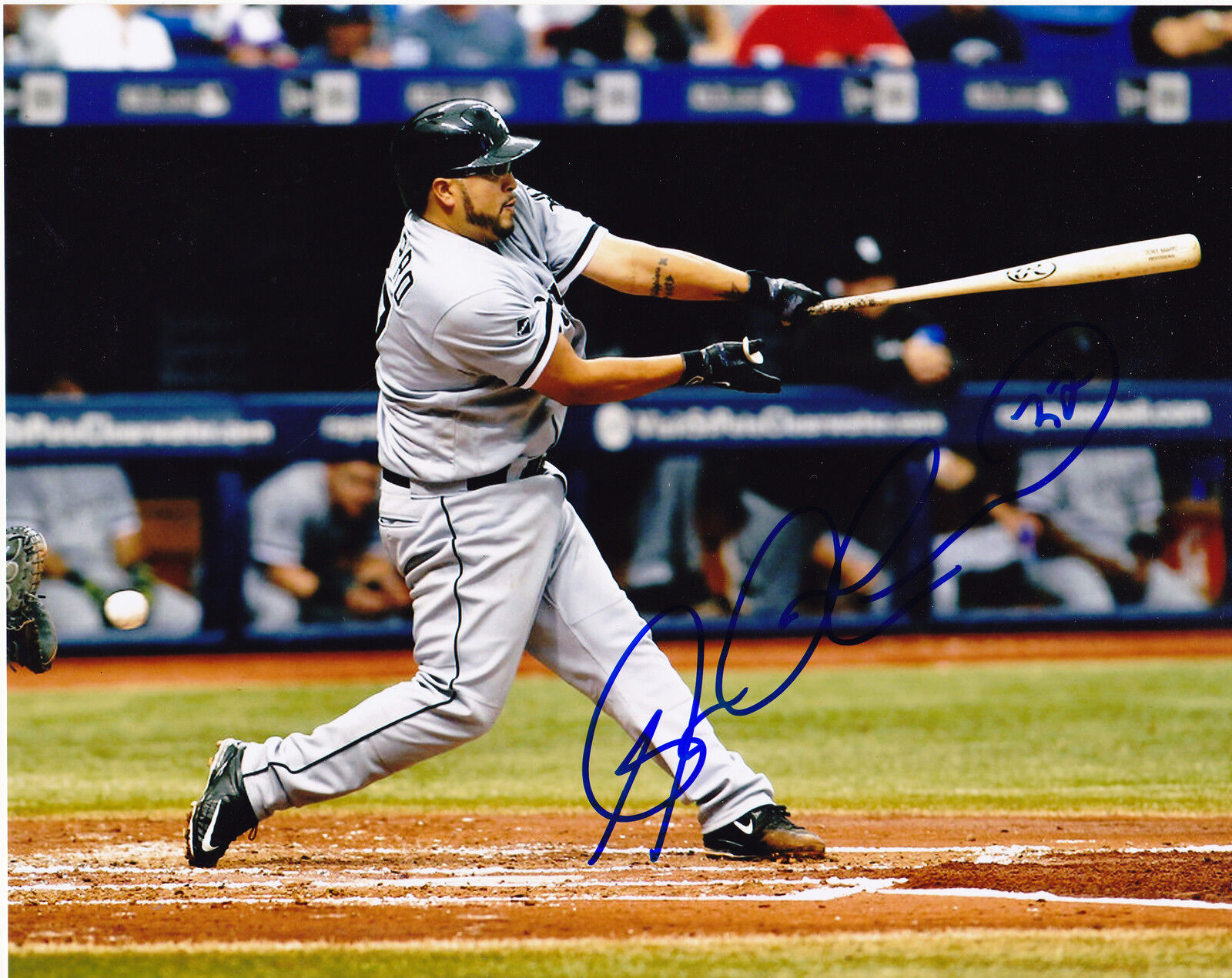 DIONER NAVARRO CHICAGO WHITE SOX ACTION SIGNED 8x10