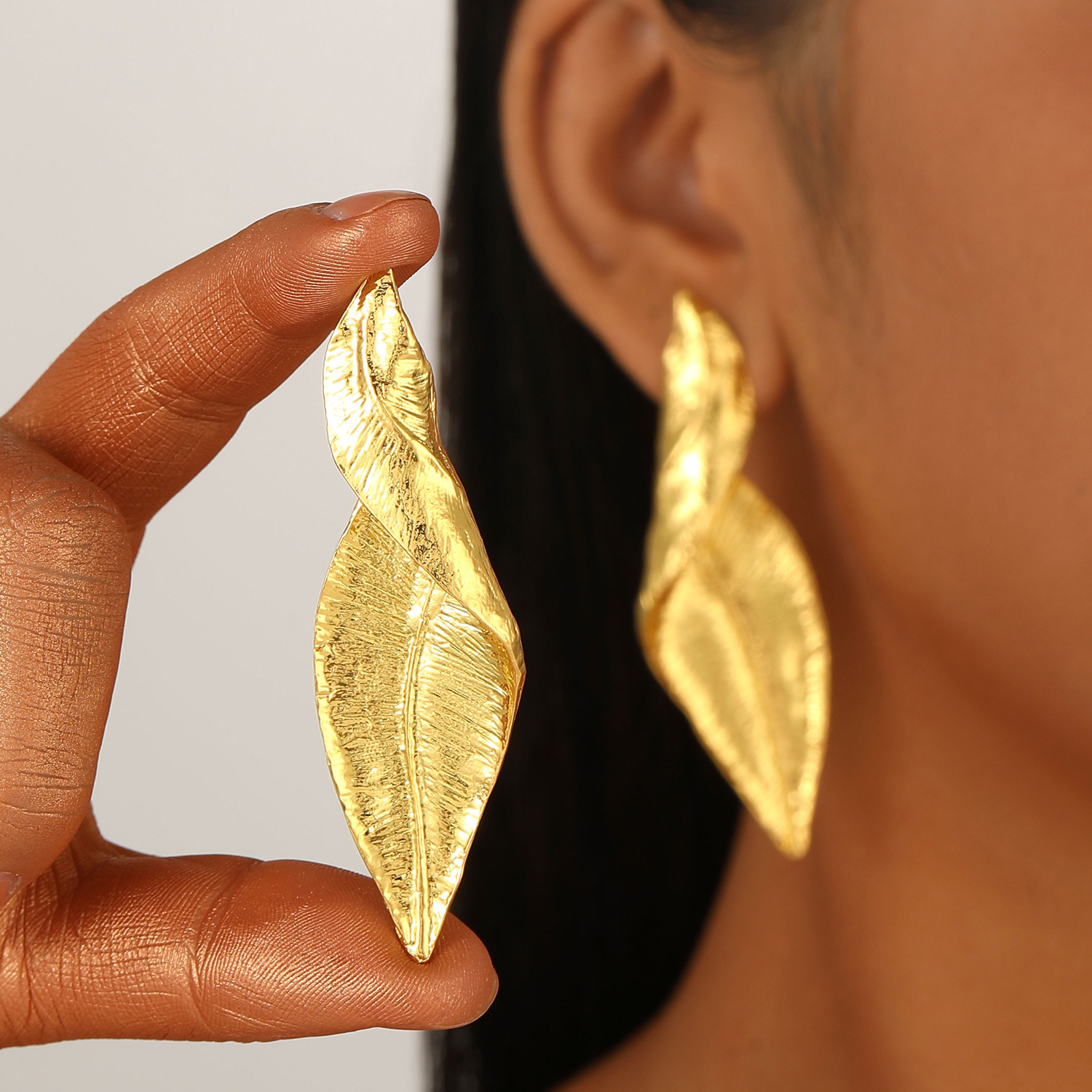 Frosted Leaf Gold-Plated Earrings/Ring