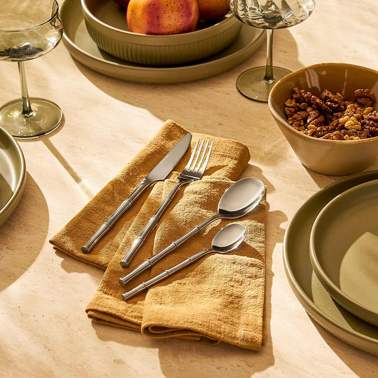 Kai 16-Piece Cutlery Set