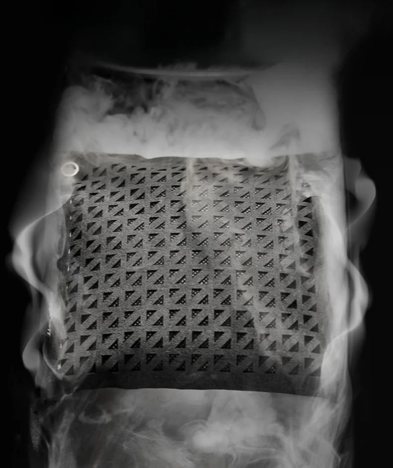 New cars come standard with a formaldehyde-removing bamboo charcoal purification bag（2PCS）