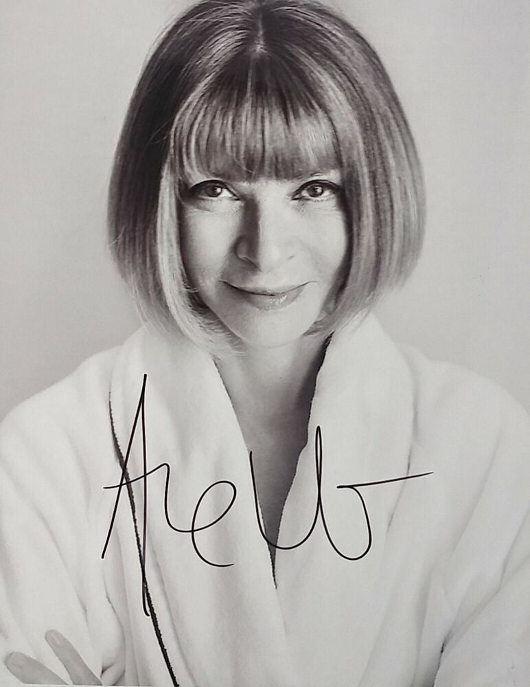 Anna Wintour - Vogue - signed 8x10